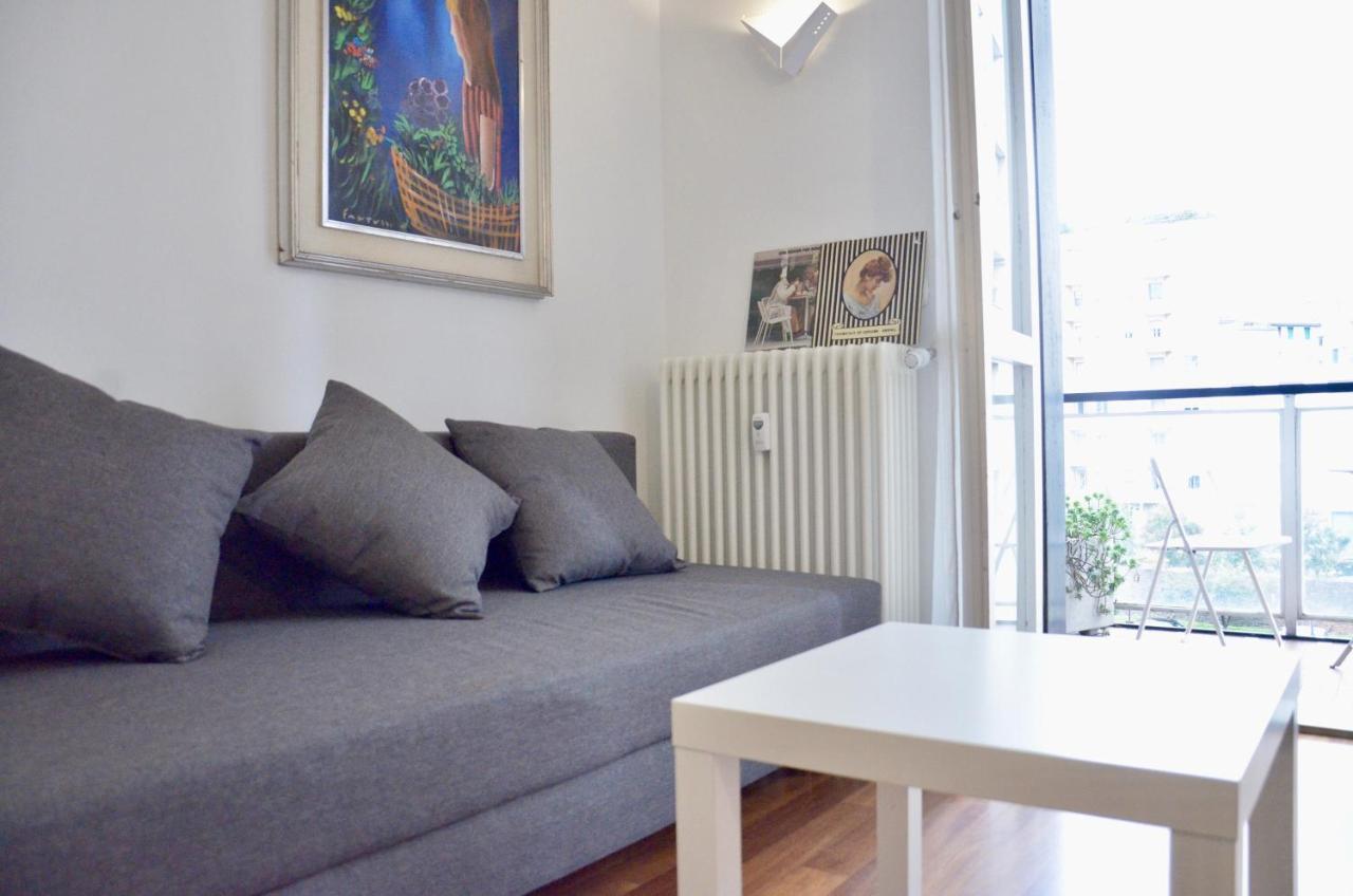 New Renovated Apartment With Balcony Porta Romana Mailand Exterior foto