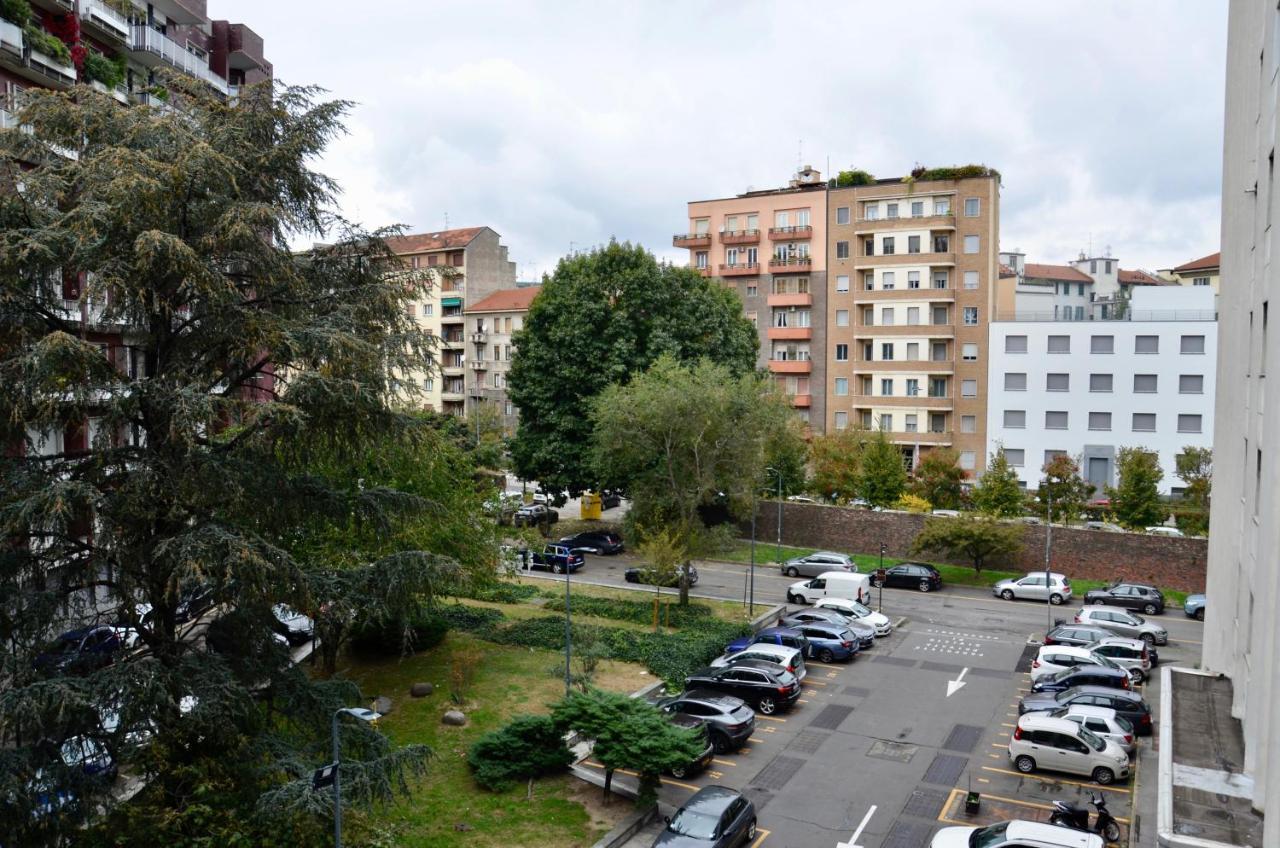 New Renovated Apartment With Balcony Porta Romana Mailand Exterior foto